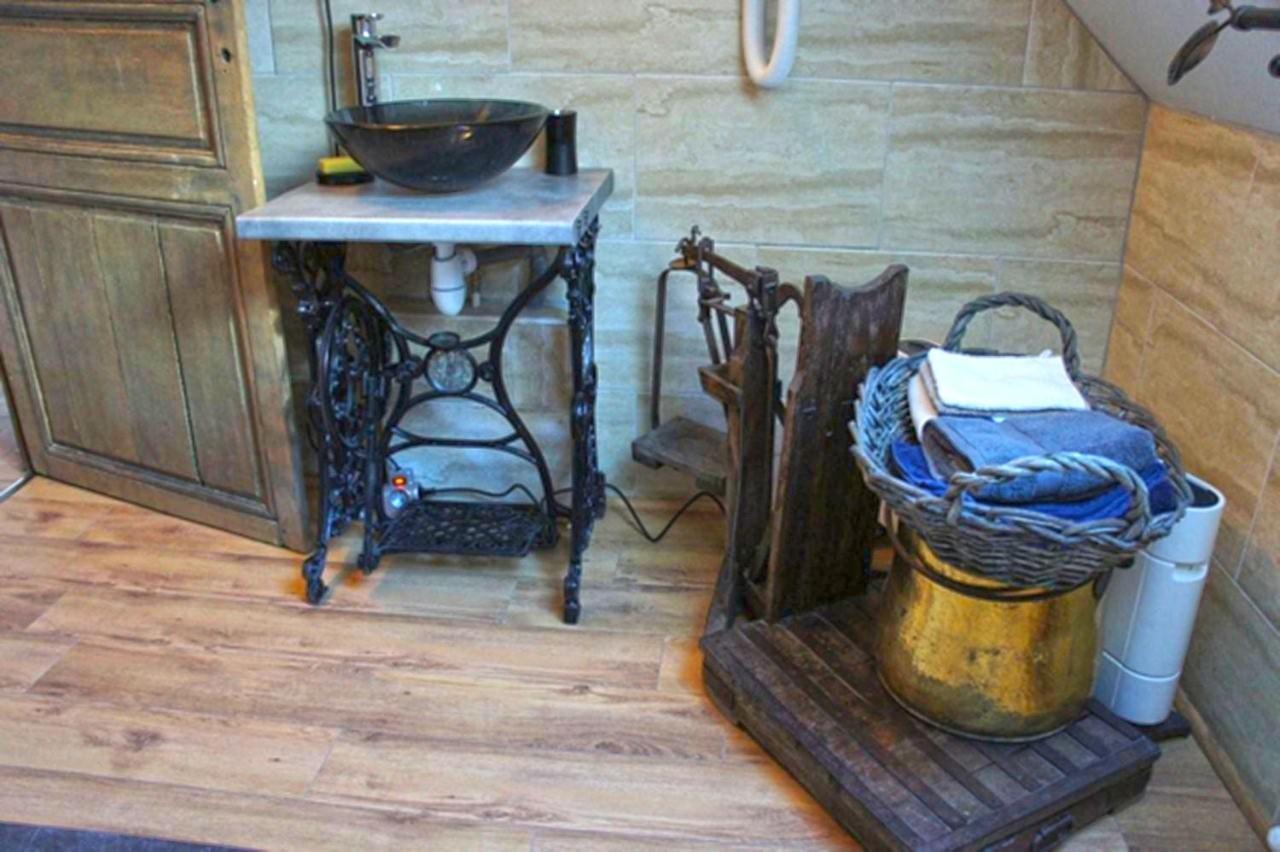 Bed and Breakfast Aux Logis De La Solre Ferriere-la-Petite Экстерьер фото