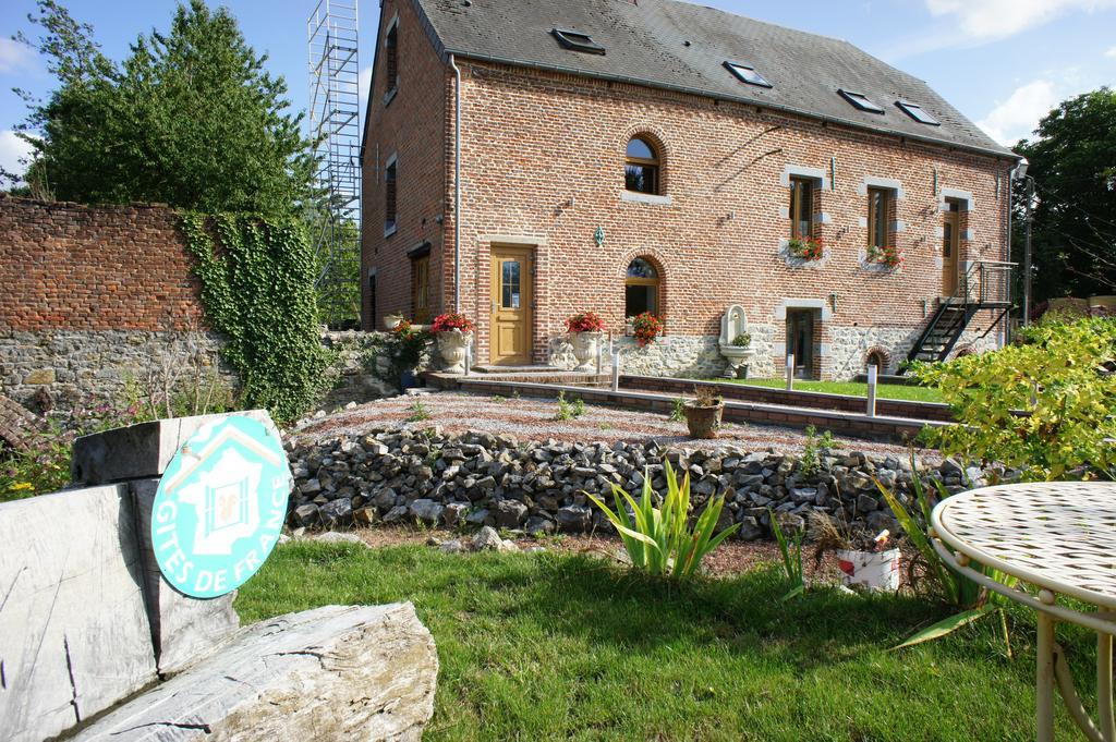 Bed and Breakfast Aux Logis De La Solre Ferriere-la-Petite Экстерьер фото